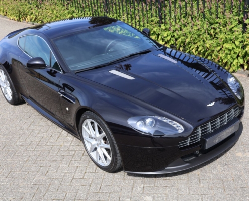 17 Img046aston Martin V8 Vantage Sportshift