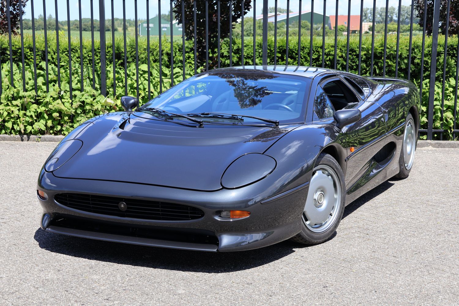 01 Img006jaguar Xj220 Anthraciet