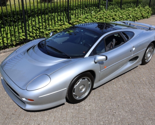 03 Img017jaguar Xj220 Zilvergrijs