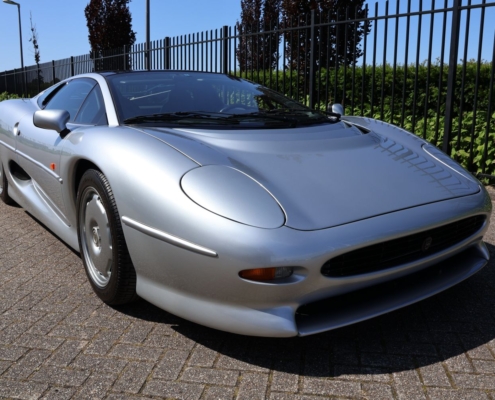 16 Img090jaguar Xj220 Zilvergrijs