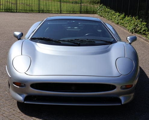 18 Img072jaguar Xj220 Zilvergrijs