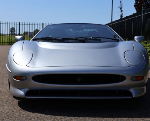 19 Img073jaguar Xj220 Zilvergrijs