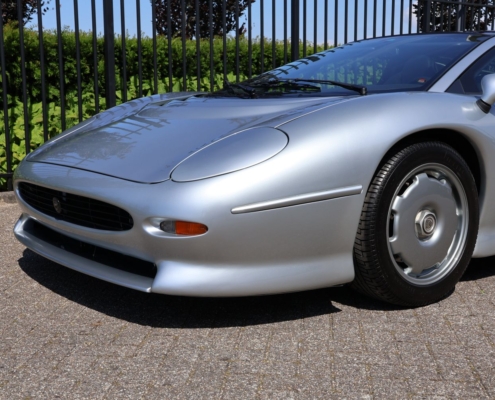 22 Img015jaguar Xj220 Zilvergrijs